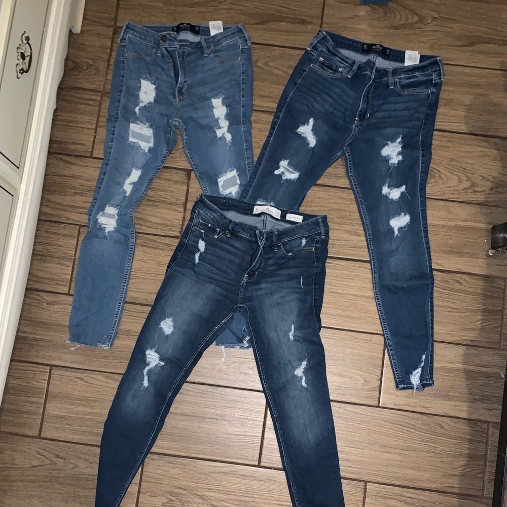 🌿3 Hollister Jeans For Sale 🌿 ‼️FREE 🚚📦